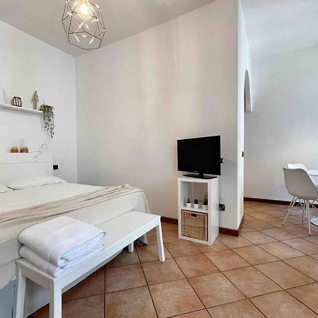Unconventional Apartment: Centro Storico Con Bici Мантова Екстериор снимка