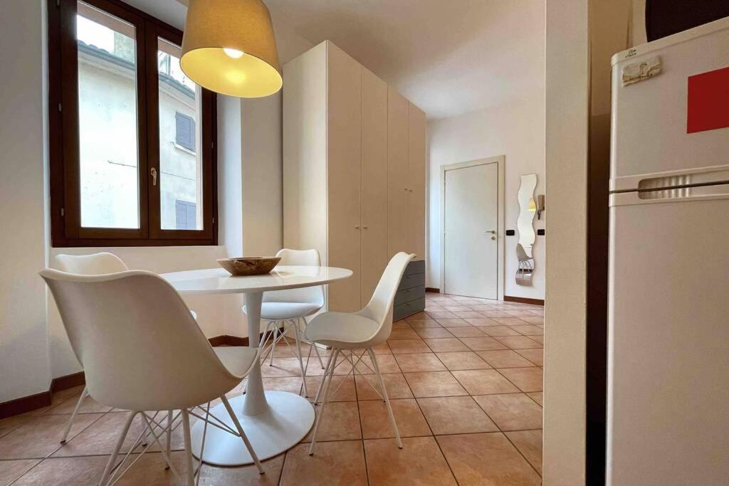 Unconventional Apartment: Centro Storico Con Bici Мантова Екстериор снимка